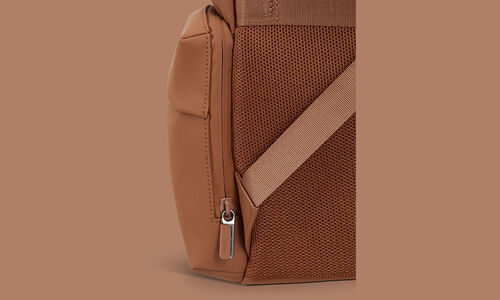 Side pockets