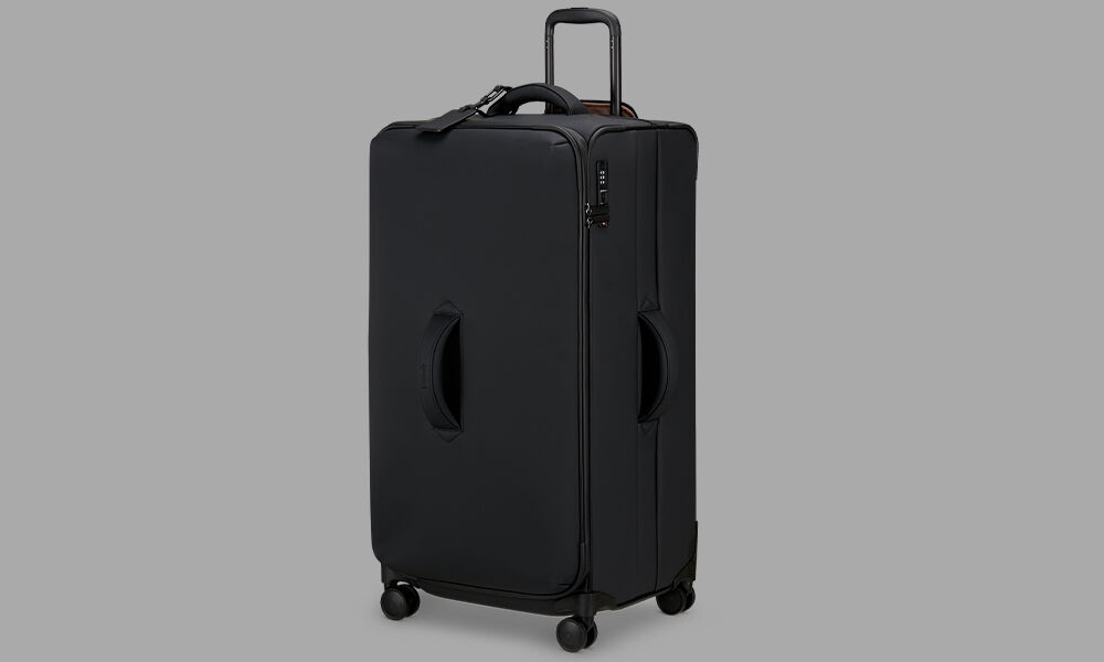 Lost In Berlin Trunk 79cm Black | Lipault France