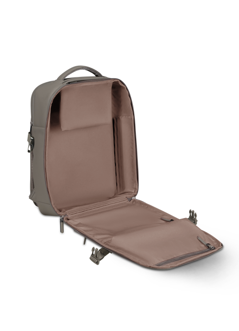 Lost In Berlin Backpack Pro 16"