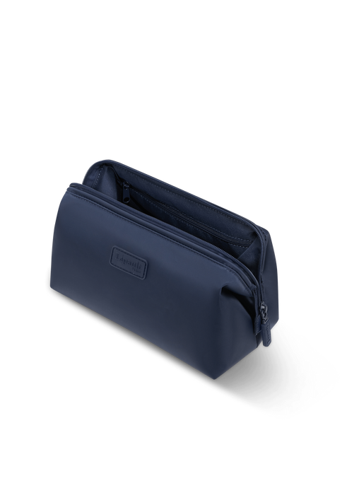Lipault Plume Accessoires Toiletry Kit M  Bleu Marine Lipault Plume Accessoires Toiletry Kit M  Bleu Marine