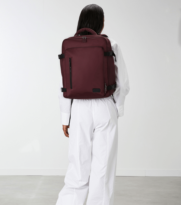 Eastpak plume deals
