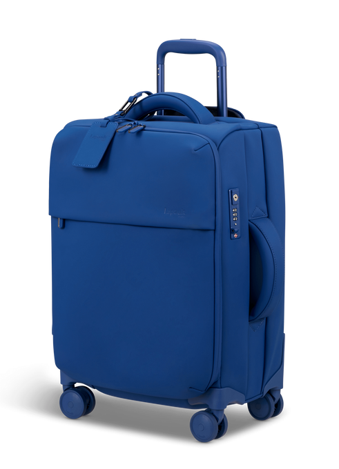 Lipault Lost In Berlin Cabin 2.0 55cm  Blue Me Away Lipault Lost In Berlin Cabin 2.0 55cm  Blue Me Away
