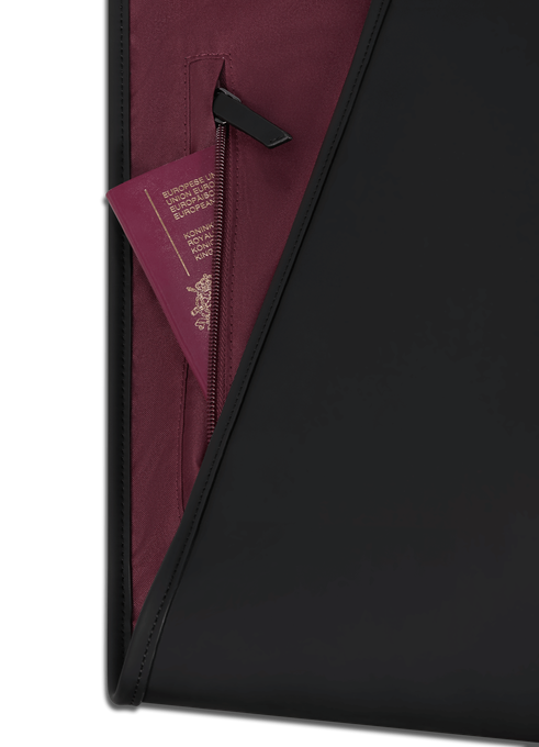 Lipault Lost In Berlin Garment Bag  Noir Lipault Lost In Berlin Garment Bag  Noir