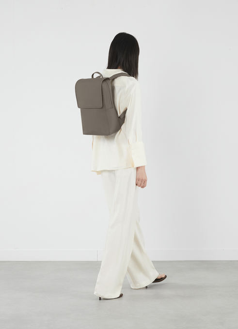 Lipault Lost In Berlin Square Backpack 2.0  Ash Stone Lipault Lost In Berlin Square Backpack 2.0  Ash Stone