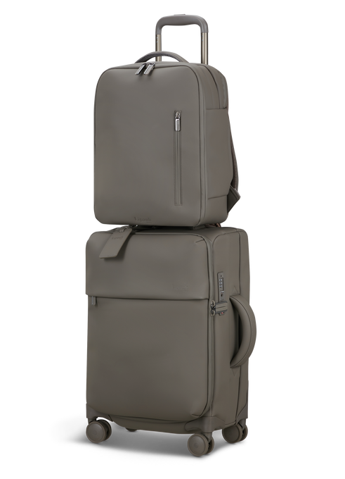 Lost In Berlin Travel Backpack Light 15.6"