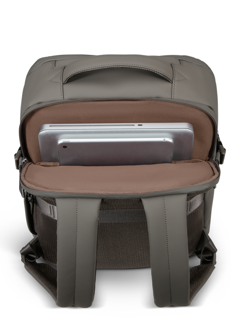 Lost In Berlin Backpack Pro 16"